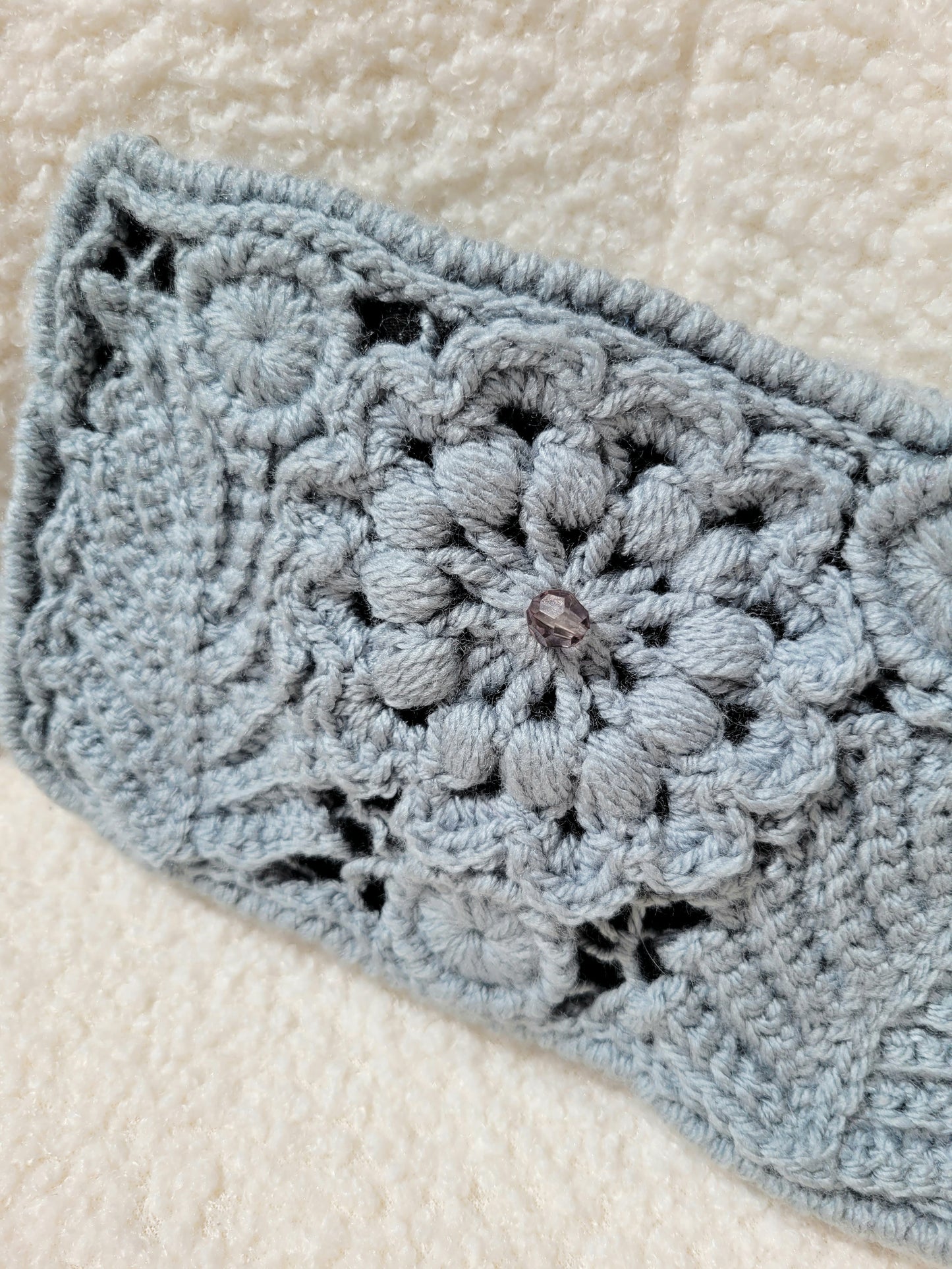 212-Trouse grise crochet irlandais