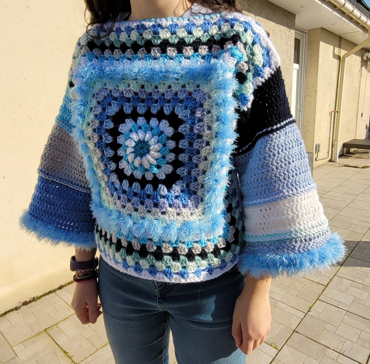 603-Pull Granny "Bleu Clair"