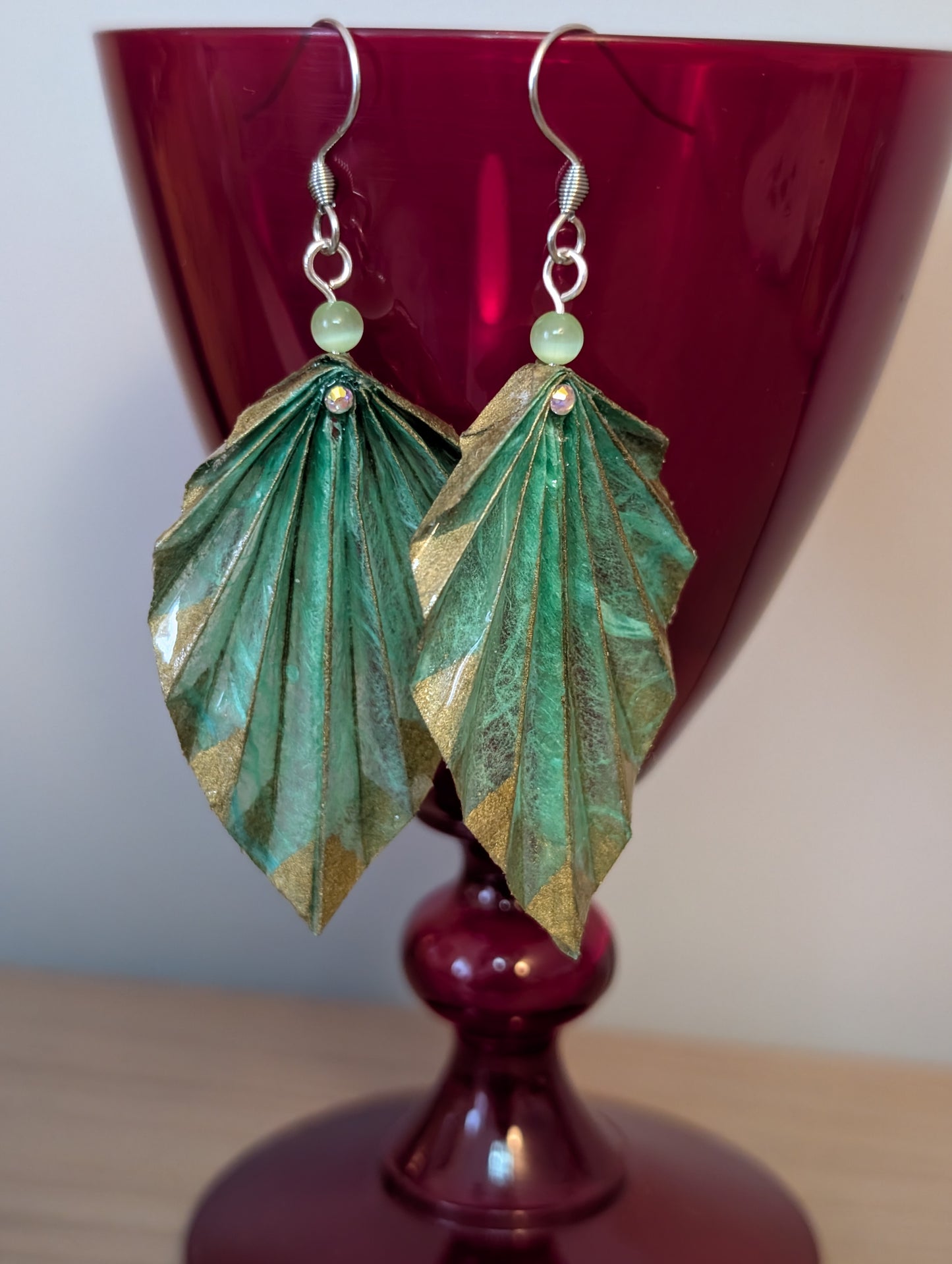 251-Boucles origami feuilles verte